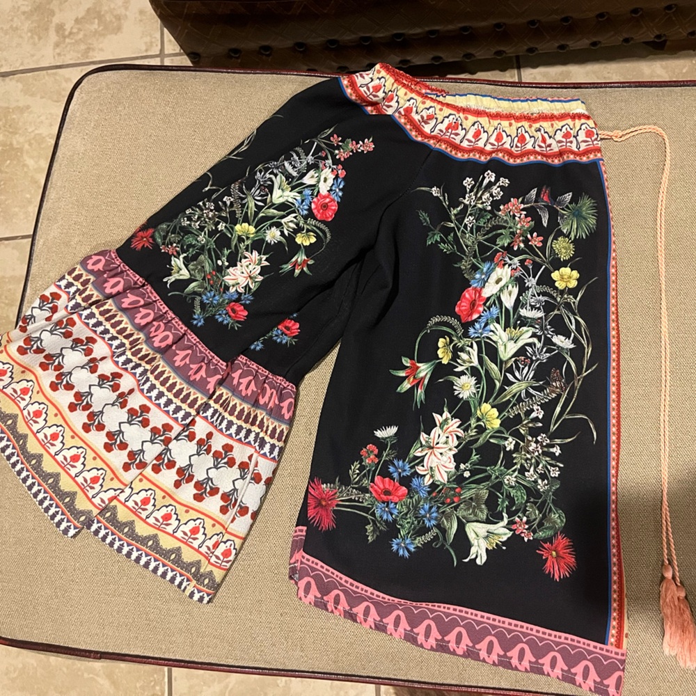 Umgee Black Floral Multicolored Off the Shoulder Blouse - Picture 4 of 4